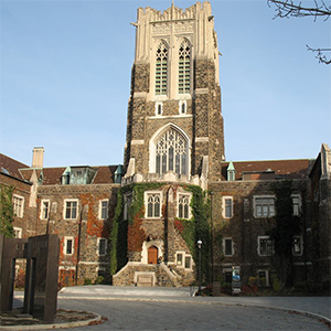里海大学