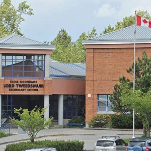 特威兹穆尔男爵中学Lord Tweedsmuir Secondary