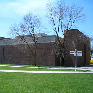 麦克顿大学