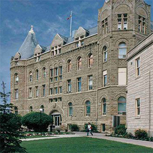 温尼伯大学